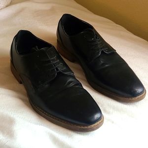 Van Heusen Shoe